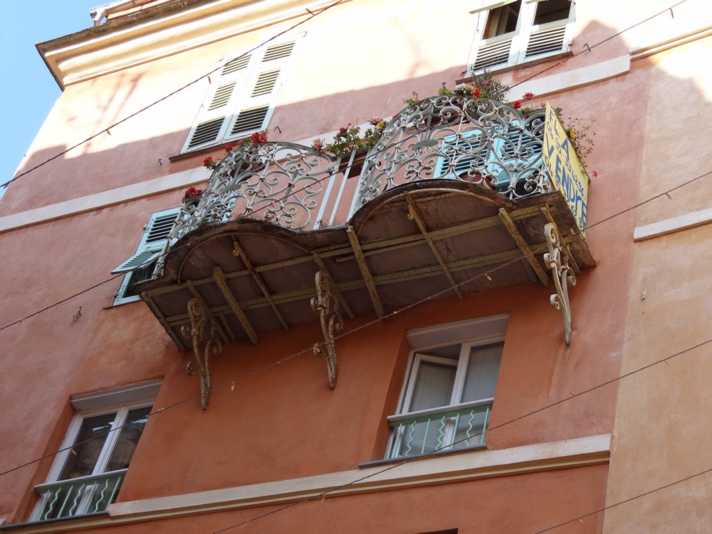 008 - Bastia - Balcone in Rue Napoleon
