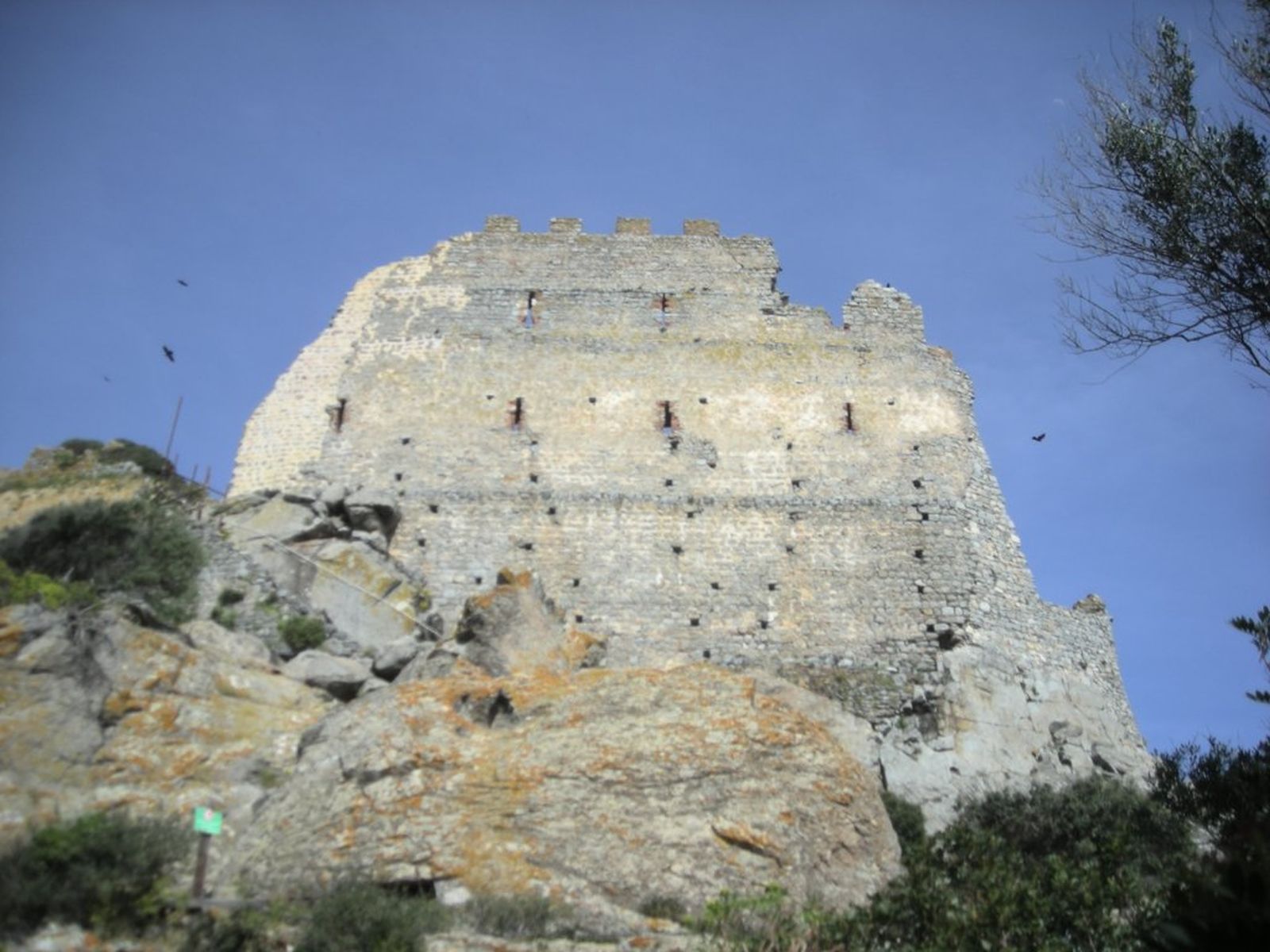 009 - Siliqua - Castello di Acquafredda