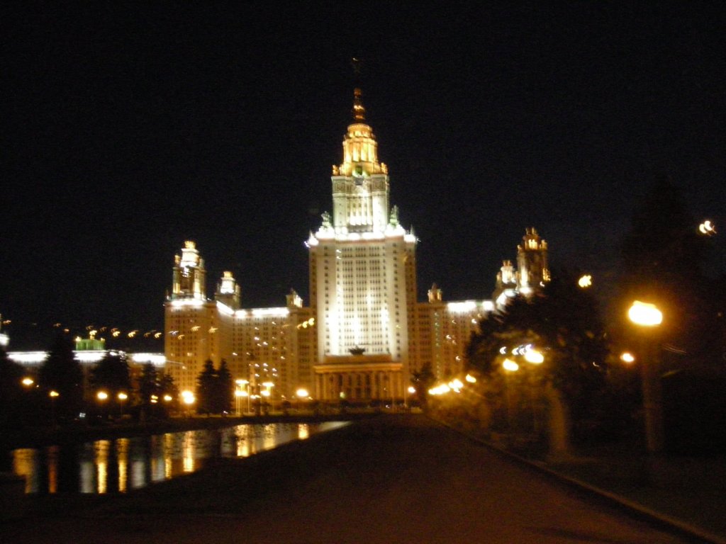 077 - Mosca - Università  di notte