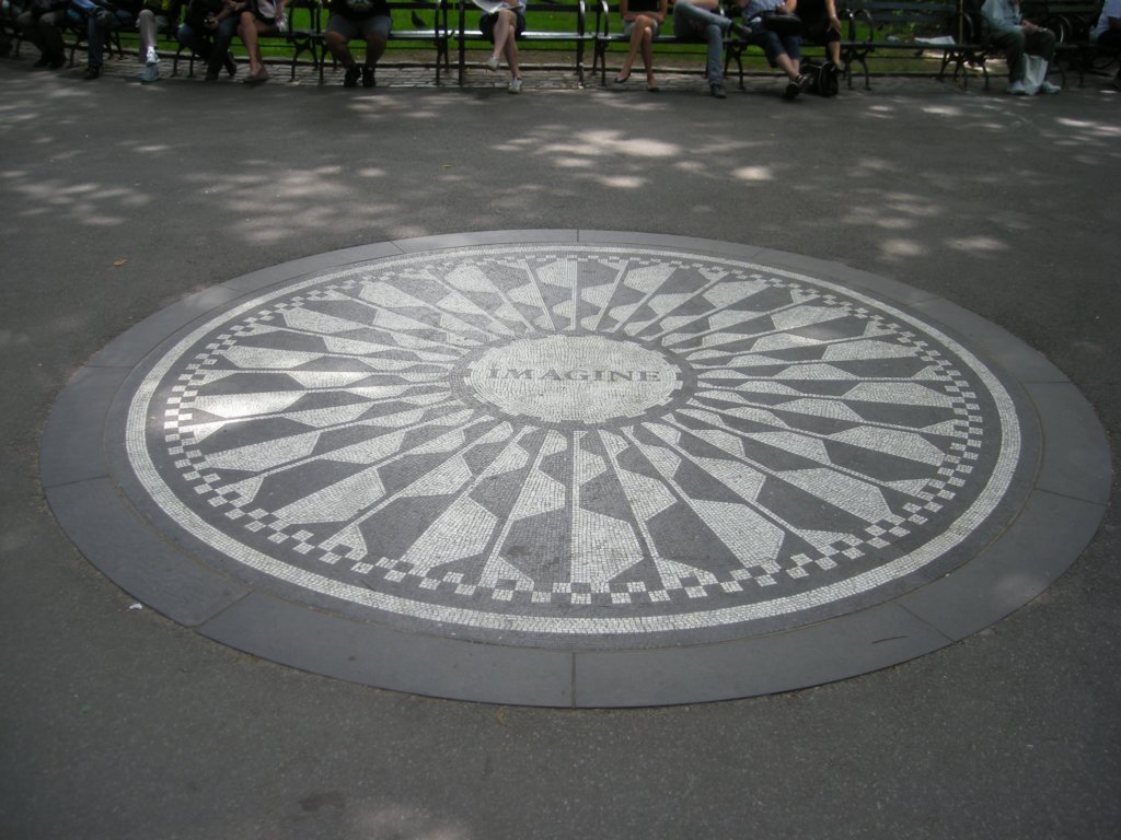 224 - Central Park - Strawberry Fields memorial