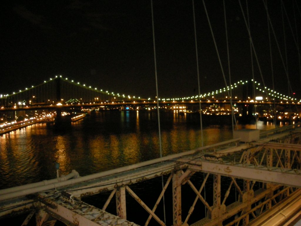 302 - Manhattan Bridge by night