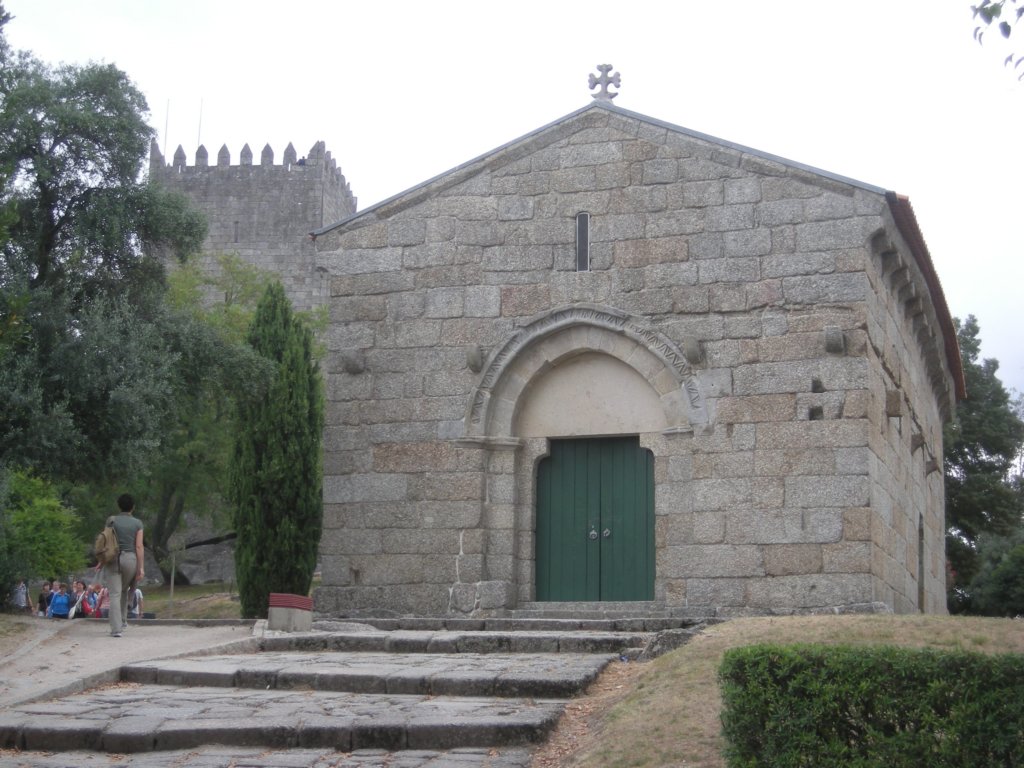 414 - Guimarães - Igreja de São Miguel
