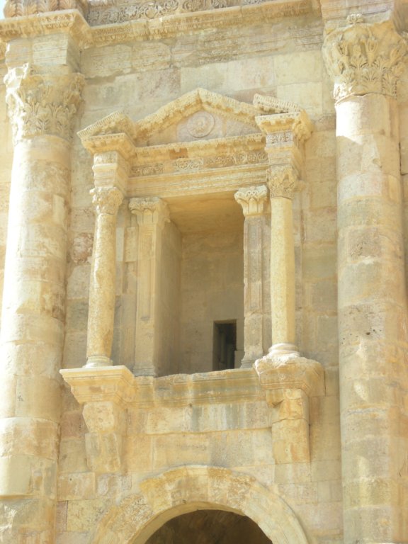 254 - Jerash - Arco di Adriano (particolare)