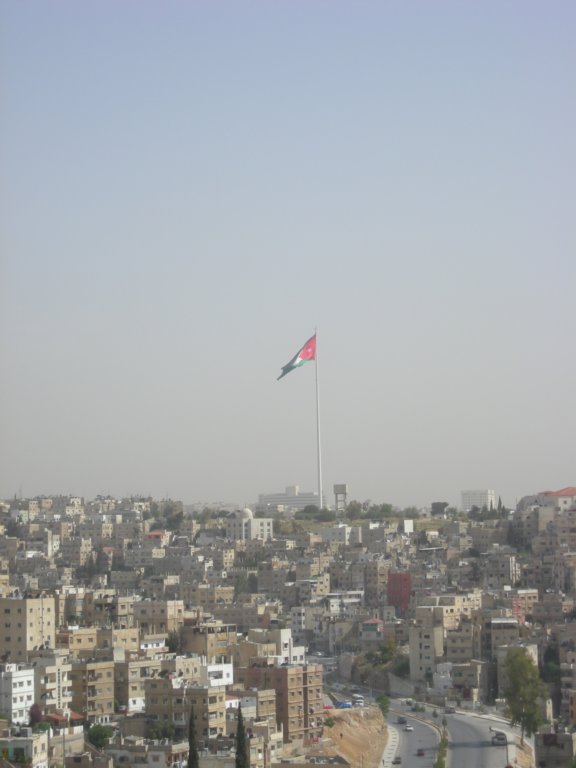 287 - Amman - Bandiera del palazzo Raghadan (pennone di 127m di altezza)